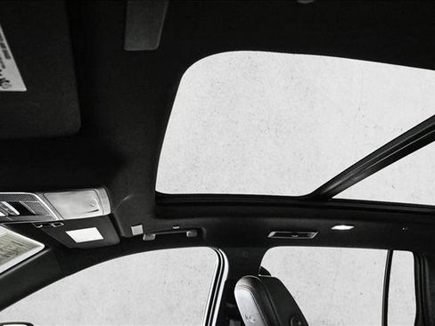 Used 2025 Chevrolet Traverse RS w/ LPO, Floor Liner Package image 16