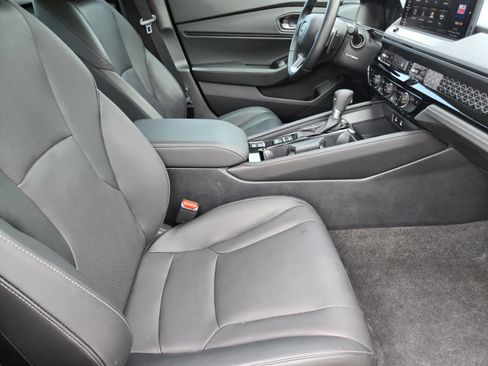 Used 2023 Honda Accord Touring image 10