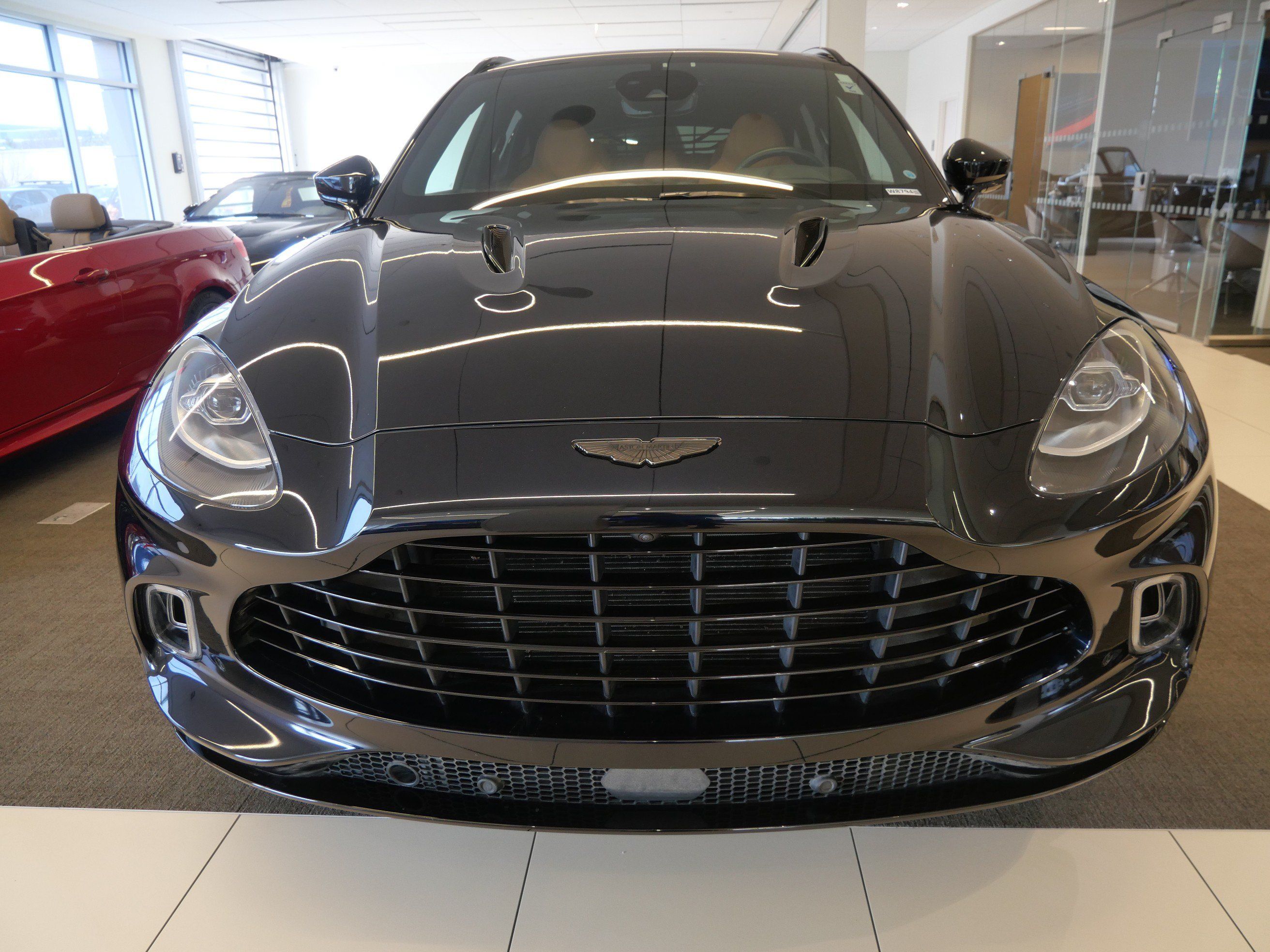 Used 2023 Aston Martin DBX AWD/4WD image 6