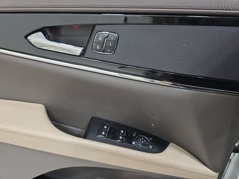 Used 2023 Lincoln Nautilus Reserve FWD image 28