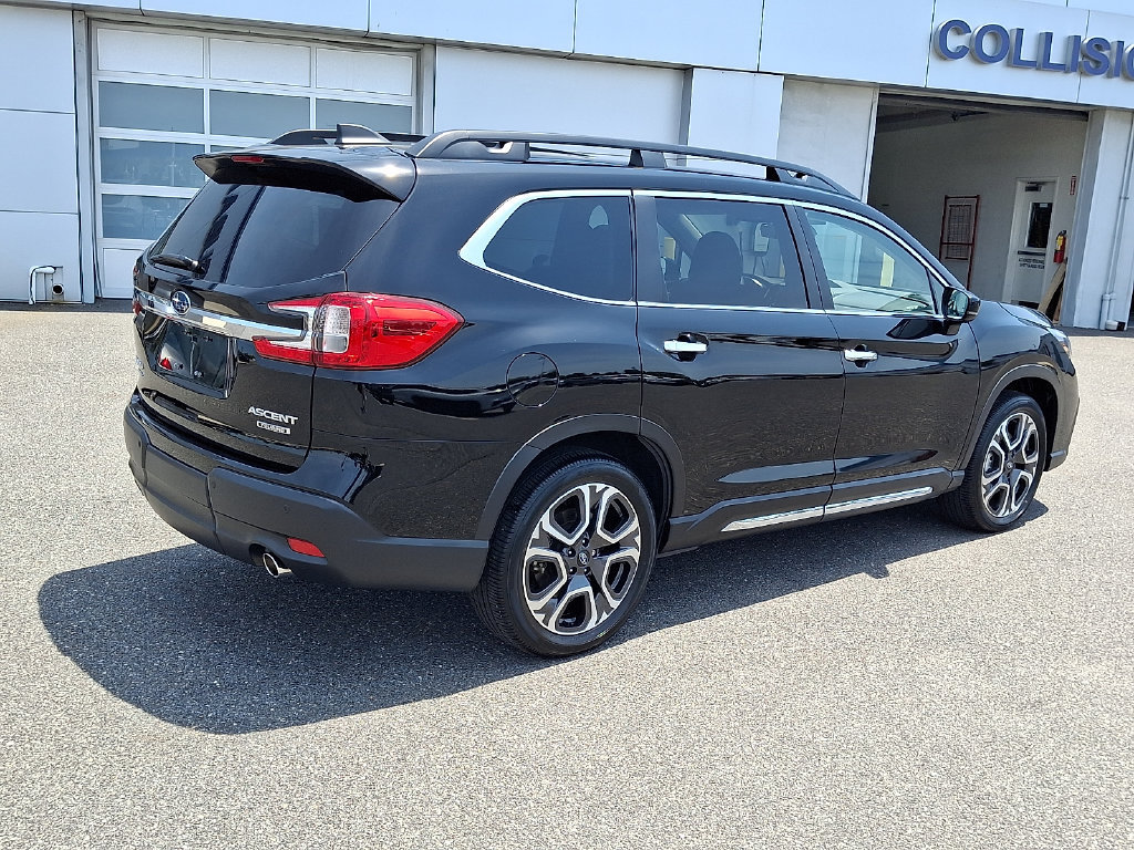 Used 2024 Subaru Ascent Touring AWD/4WD image 9
