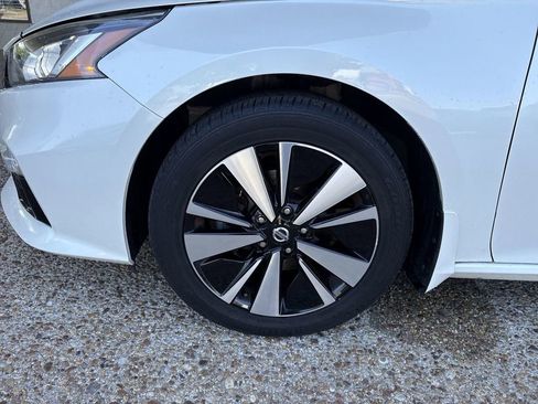 Used 2019 Nissan Altima 2.5 SV FWD image 33