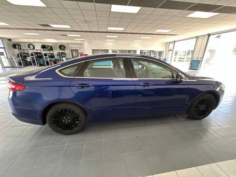 Used 2016 Ford Fusion SE w/ Equipment Group 202A FWD image 8