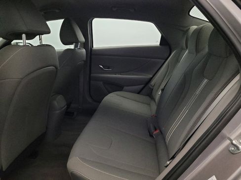 Used 2023 Hyundai Elantra SEL w/ Cargo Package FWD image 18