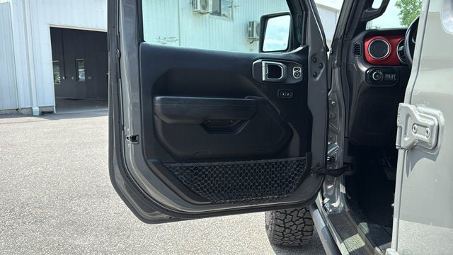 Used 2021 Jeep Wrangler Unlimited Rubicon w/ LED Lighting Group AWD/4WD image 12
