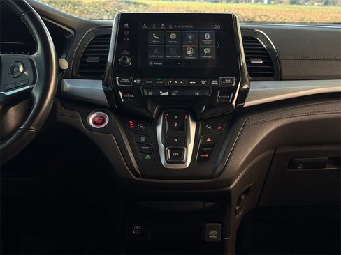 Used 2022 Honda Odyssey EX-L image 17