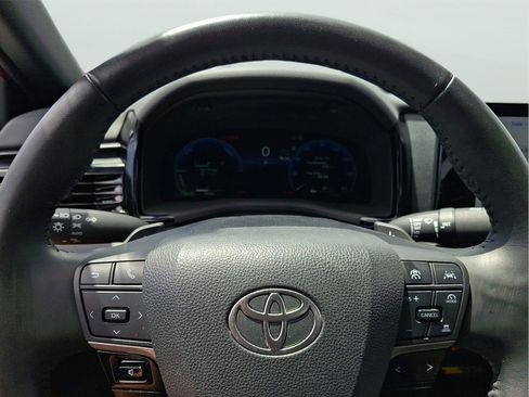 Used 2025 Toyota Camry XSE AWD/4WD image 17