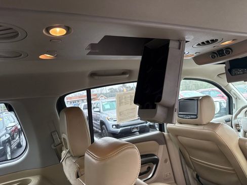 Used 2015 Nissan Armada Platinum image 23