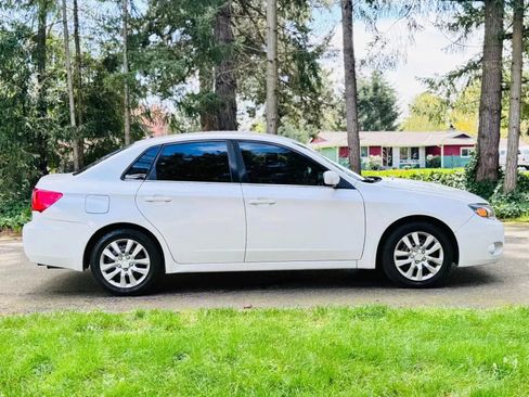 Used 2010 Subaru Impreza 2.5i AWD/4WD image 6