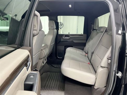 Used 2024 Chevrolet Silverado 2500 LT image 23