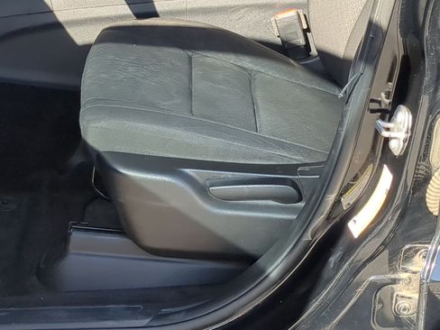 Used 2018 Jeep Grand Cherokee Laredo image 12