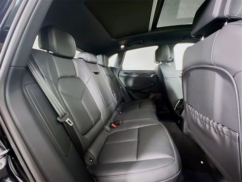 New 2026 Porsche Macan image 29