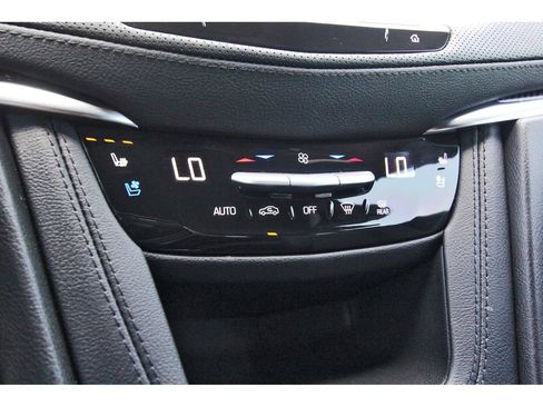 Certified 2025 Cadillac XT5 Sportv w/ Technology Package AWD/4WD image 24