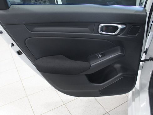 Used 2023 Honda Civic Sport image 18