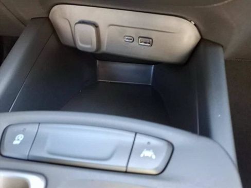 New 2026 Chevrolet Trax RS w/ Sunroof Package FWD image 21