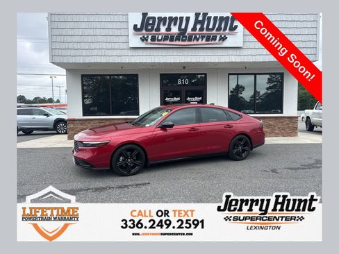 Used 2023 Honda Accord Sport image 1
