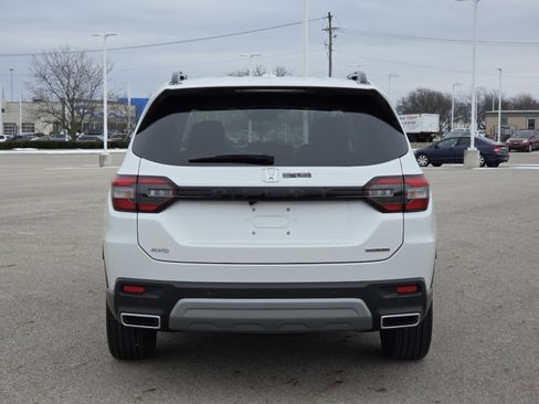 Used 2025 Honda Pilot Touring image 19