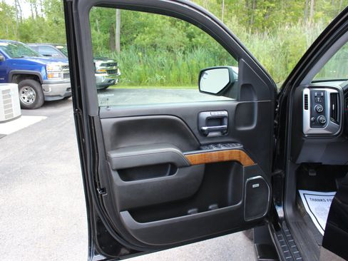 Used 2014 GMC Sierra 1500 SLT w/ Suspension Package, Off-Road AWD/4WD image 14