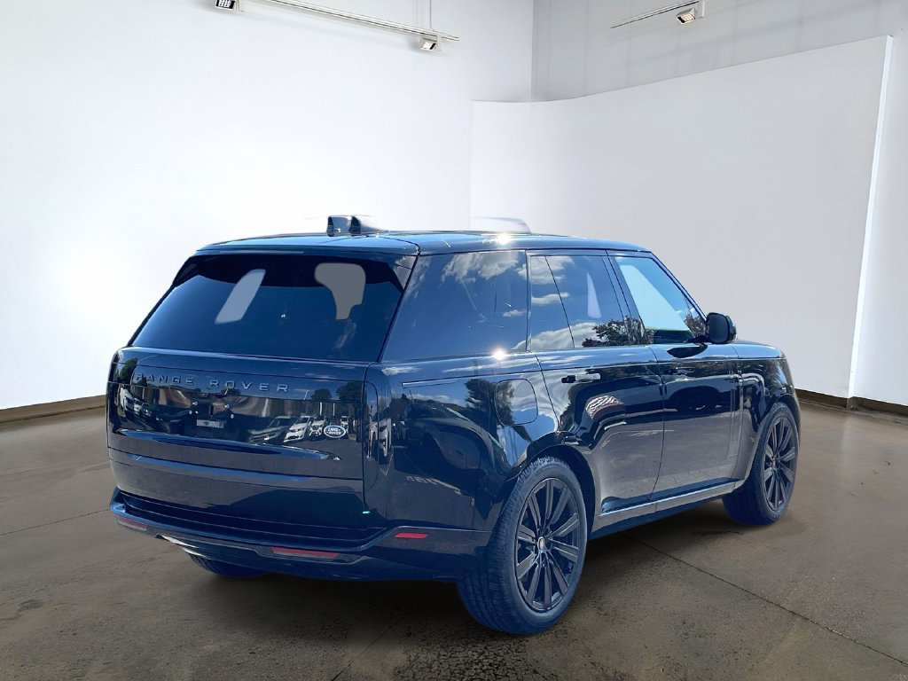 Used 2023 Land Rover Range Rover SE AWD/4WD image 4