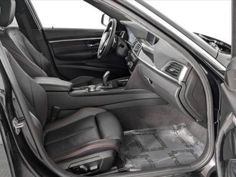 Used 2017 BMW 330i xDrive Sedan AWD/4WD image 22