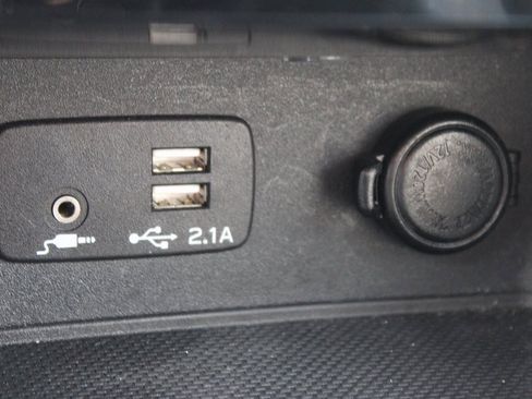 Used 2023 Subaru Forester Limited image 21