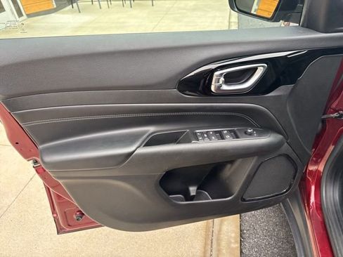 Certified 2022 Jeep Compass Altitude w/ Convenience Group image 10