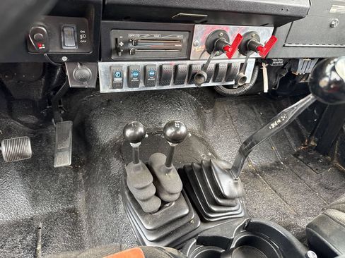 Used 1989 Jeep Wrangler Sahara AWD/4WD image 32