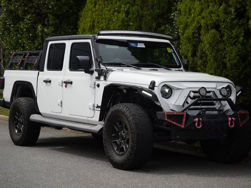 Used 2022 Jeep Gladiator Sport AWD/4WD image 8