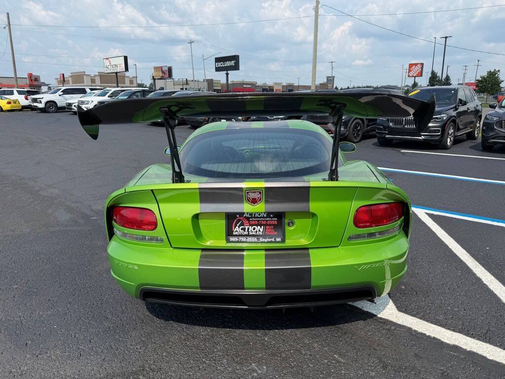 Used 2008 Dodge Viper SRT-10 RWD image 4