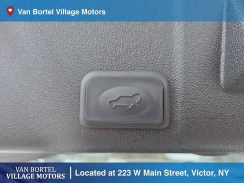 Used 2015 GMC Acadia SLT image 31