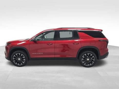 New 2026 Chevrolet Traverse LT w/ Sun and Wheel Package FWD image 2