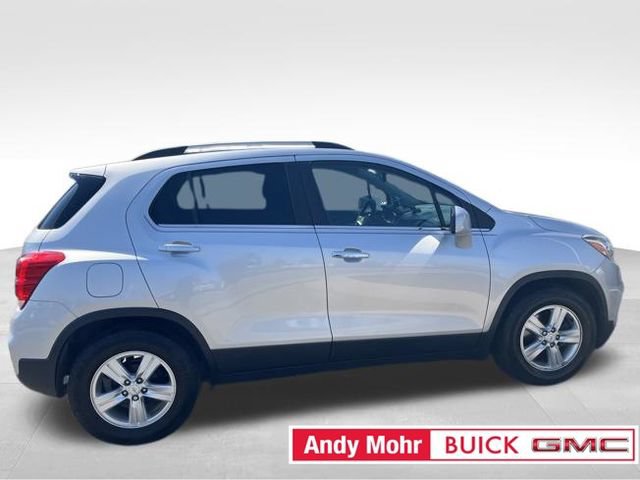 Used 2018 Chevrolet Trax LT w/ LT Convenience Package FWD image 11
