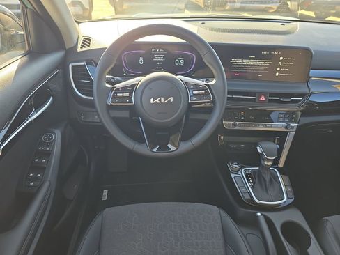 New 2026 Kia Seltos S FWD image 13