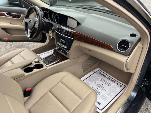 Used 2013 Mercedes-Benz C 300 4MATIC Sedan image 11