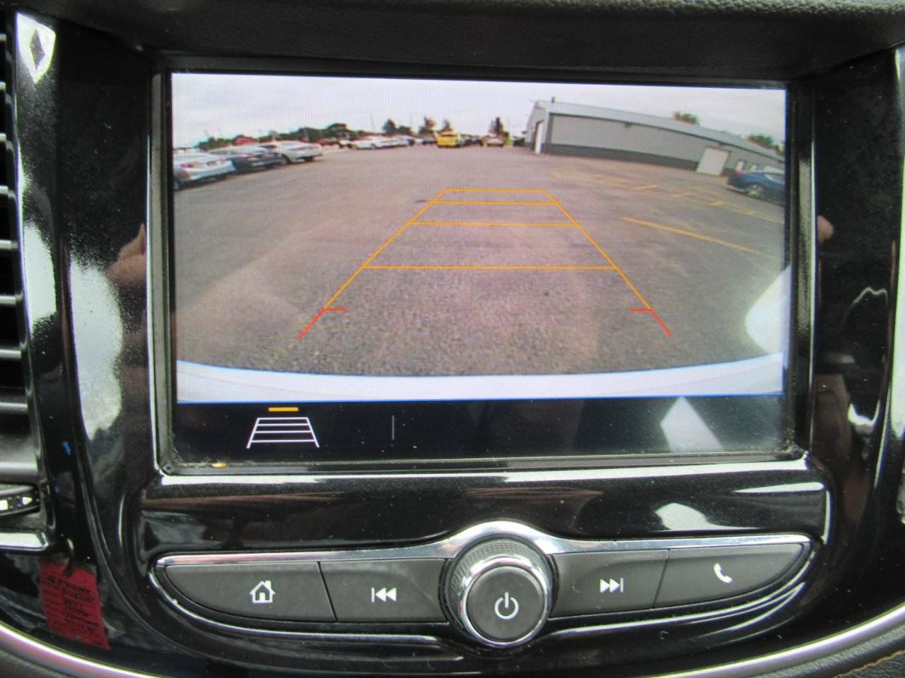 Used 2018 Chevrolet Trax LS AWD/4WD image 20