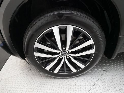 Certified 2024 Nissan Pathfinder Platinum w/ Cargo Package image 27