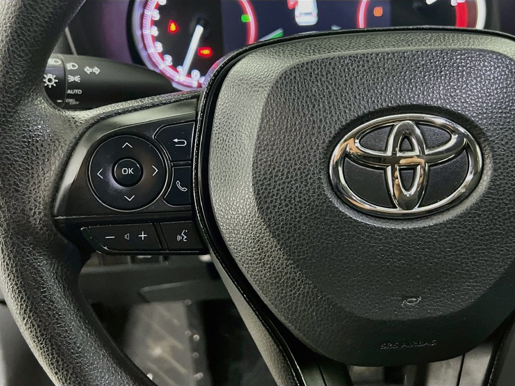 Used 2024 Toyota RAV4 XLE w/ Convenience Package FWD image 16