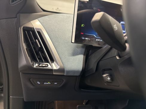 Used 2025 BMW iX M60 image 25