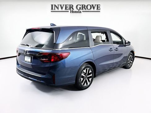 Certified 2026 Honda Odyssey EX-L image 5