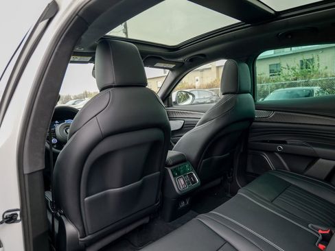 New 2025 Maserati Grecale GT image 29