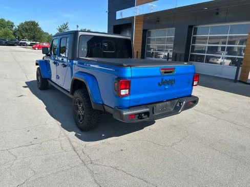 Used 2023 Jeep Gladiator Sport AWD/4WD image 15