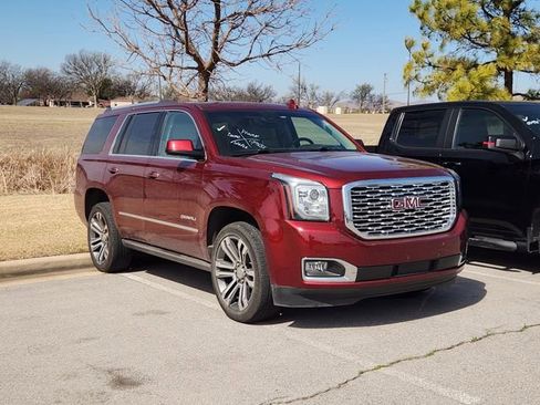 Used 2019 GMC Yukon Denali w/ Denali Ultimate Package image 2