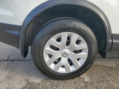 Used 2020 Nissan Rogue Sport S image 9