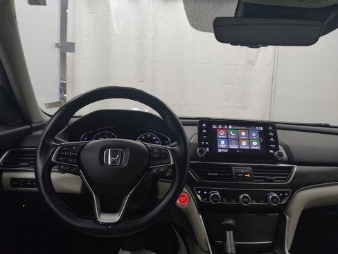 Used 2018 Honda Accord Touring image 22