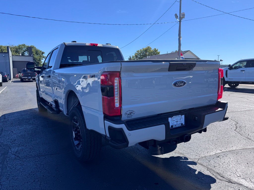 New 2026 Ford F350 XL w/ STX Appearance Package AWD/4WD image 4