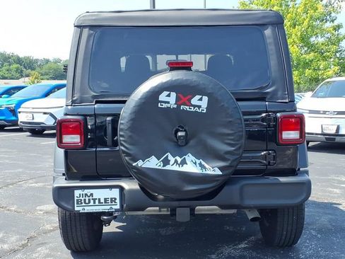 Used 2025 Jeep Wrangler Sport AWD/4WD image 21