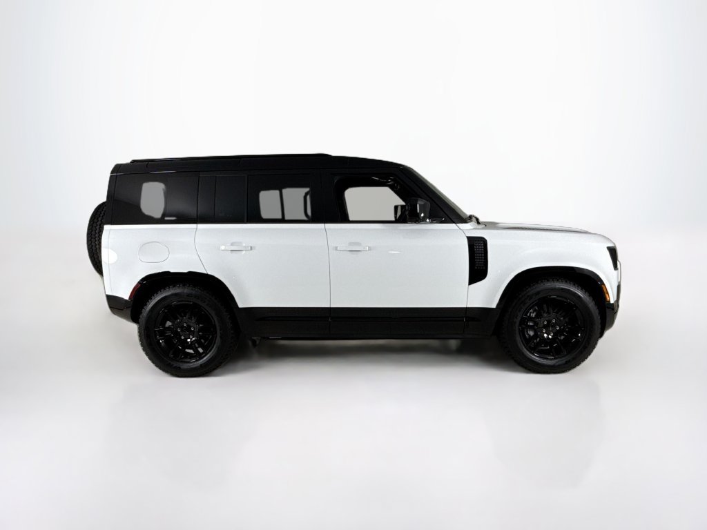 Used 2026 Land Rover Defender 110 X-Dynamic SE AWD/4WD image 6