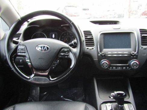 Used 2017 Kia Forte EX image 15