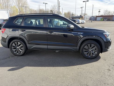 Certified 2022 Volkswagen Taos S AWD/4WD image 4