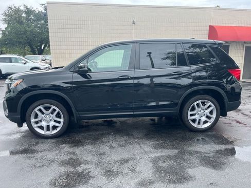 Used 2025 Honda Passport EX-L image 2